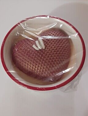 NWT Heart Soy Wax Candle, Scented In Porcelain Bowl